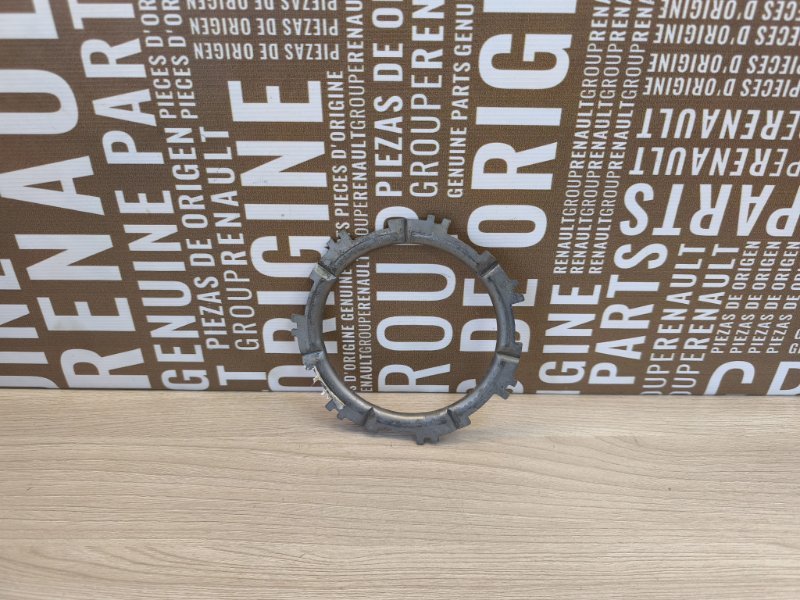 Стопорное кольцо