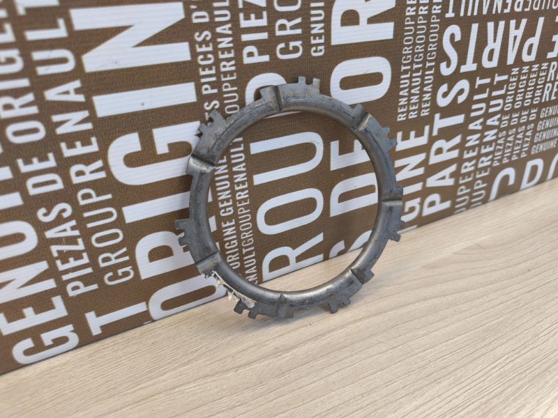 Стопорное кольцо