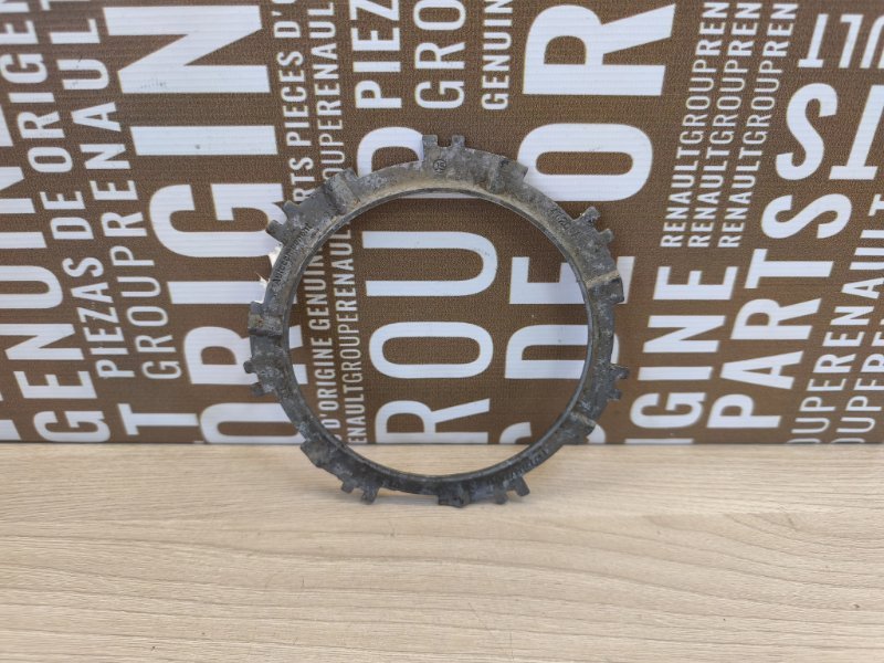 Стопорное кольцо