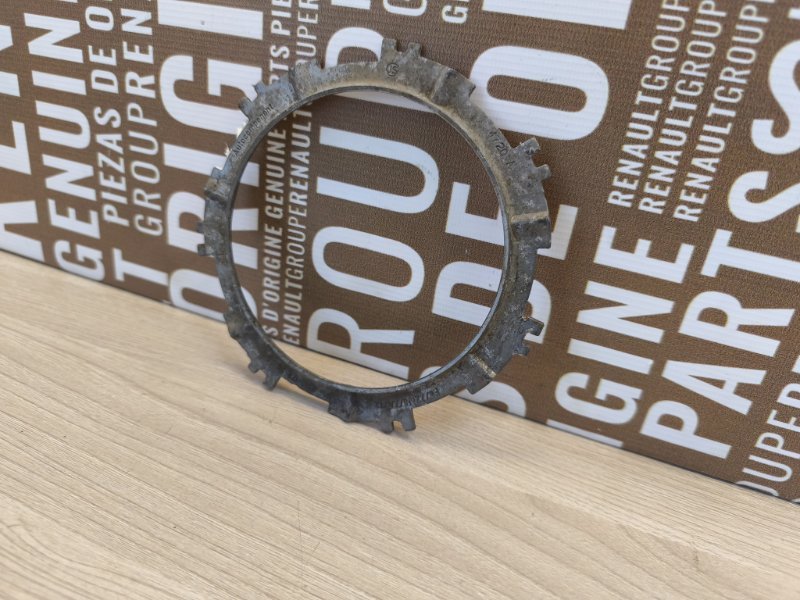 Стопорное кольцо