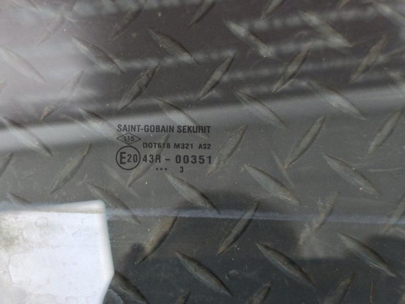 Стекло двери