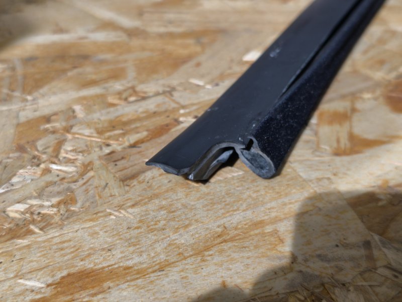 Уплотнитель стекла двери внутренний