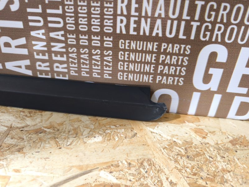 Уплотнитель стекла двери внешний