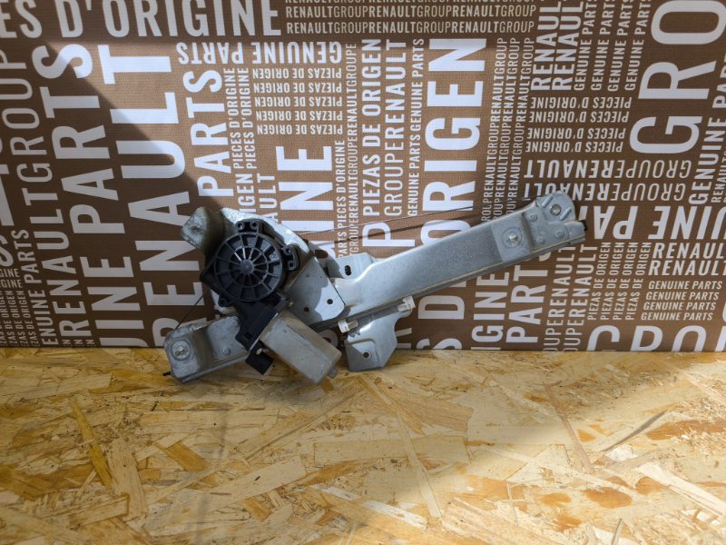 Стеклоподъемник    двери