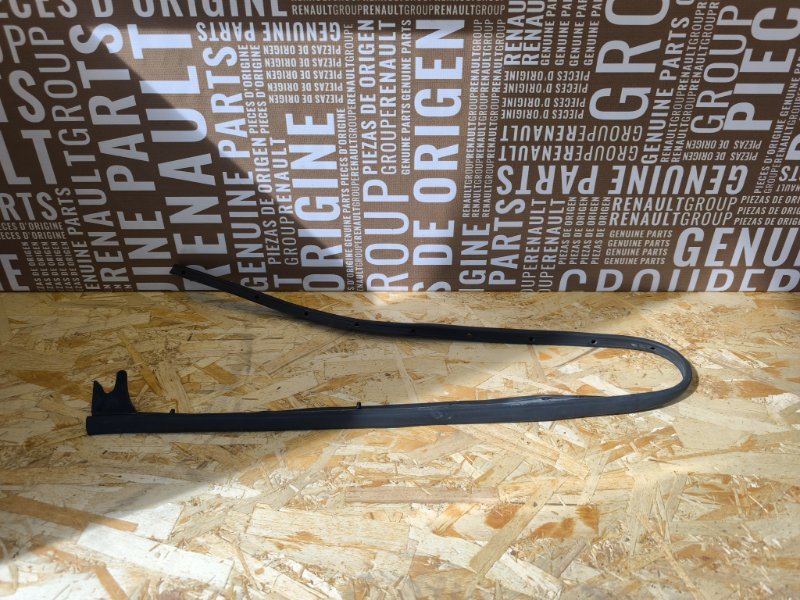 Уплотнитель двери