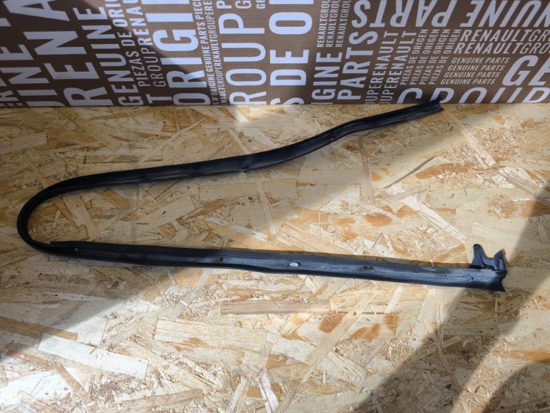 Уплотнитель двери