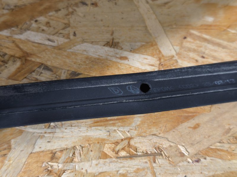 Уплотнитель двери