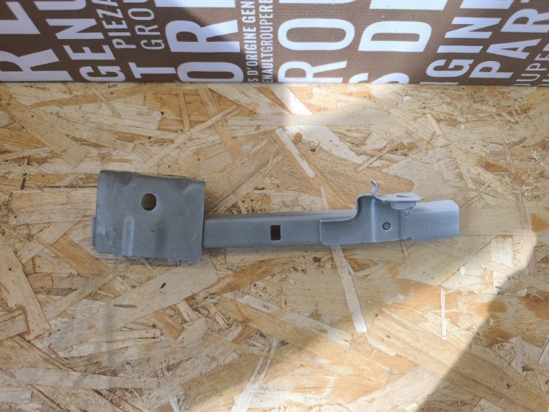 Направляющая стекла     двери