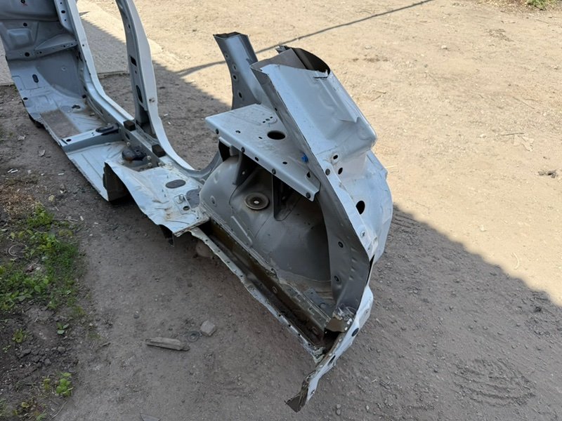 Боковина кузова