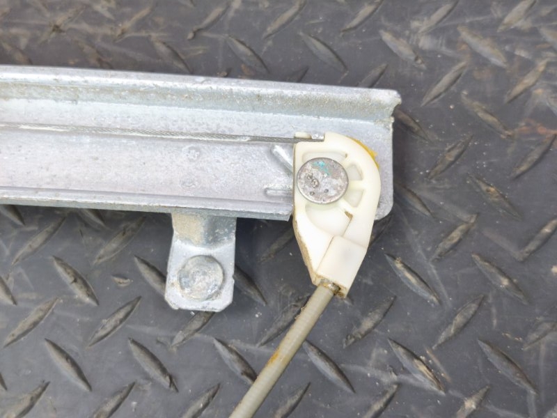 Стеклоподъемник    двери