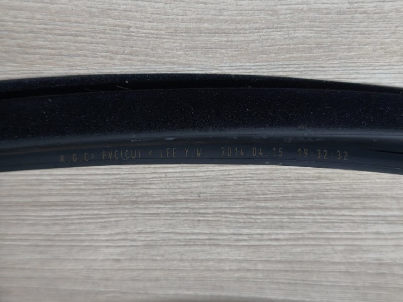 Уплотнитель стекла двери внутренний