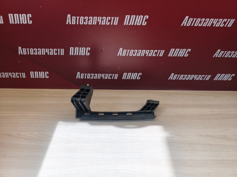 Направляющая стекла двери