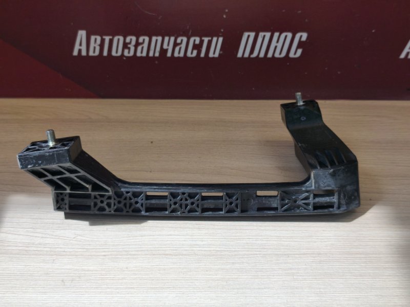 Направляющая стекла двери