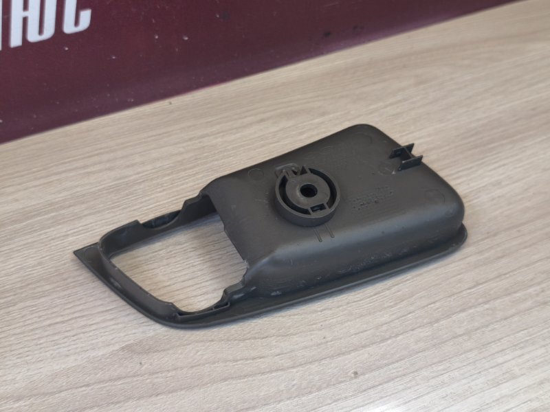 Накладка внутренней ручки двери