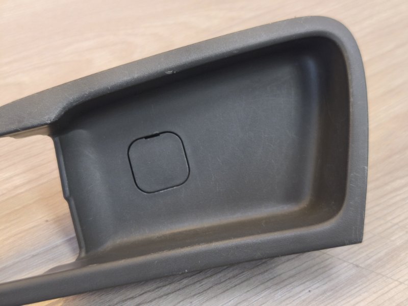 Накладка внутренней ручки двери