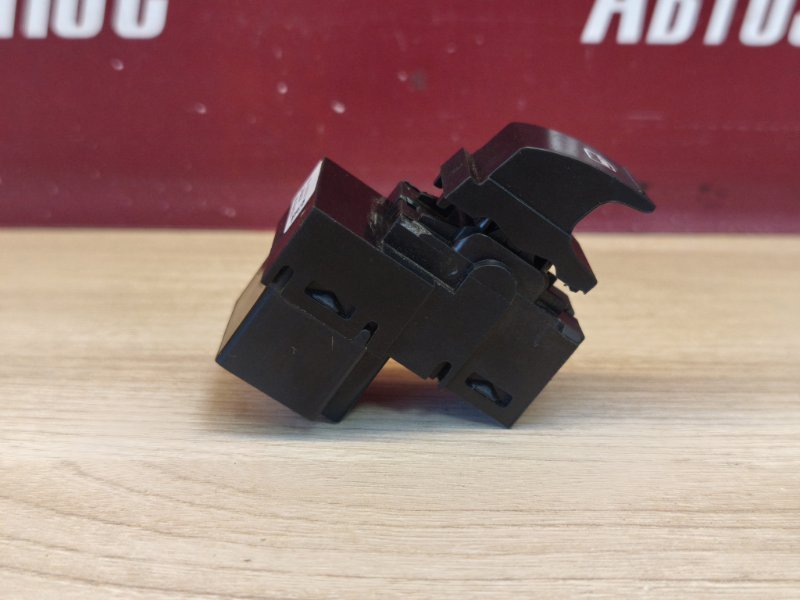 Кнопка стеклоподъемника