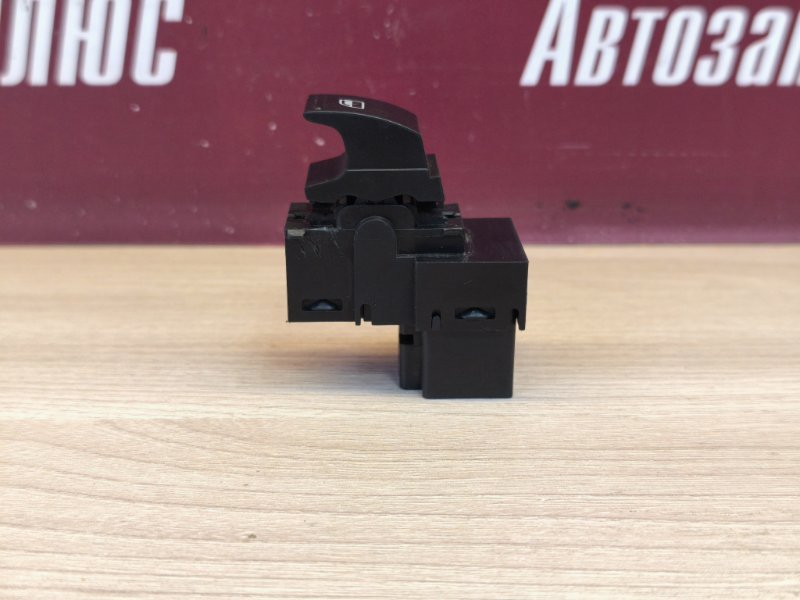 Кнопка стеклоподъемника