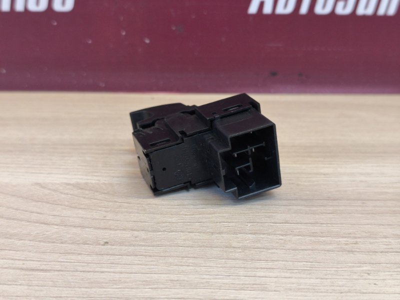 Кнопка стеклоподъемника