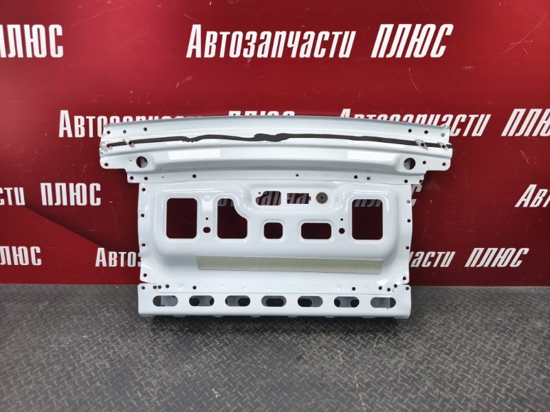 Задняя полка