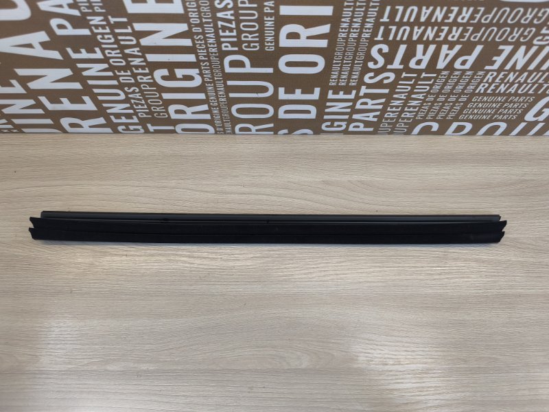 Уплотнитель стекла двери внутренний