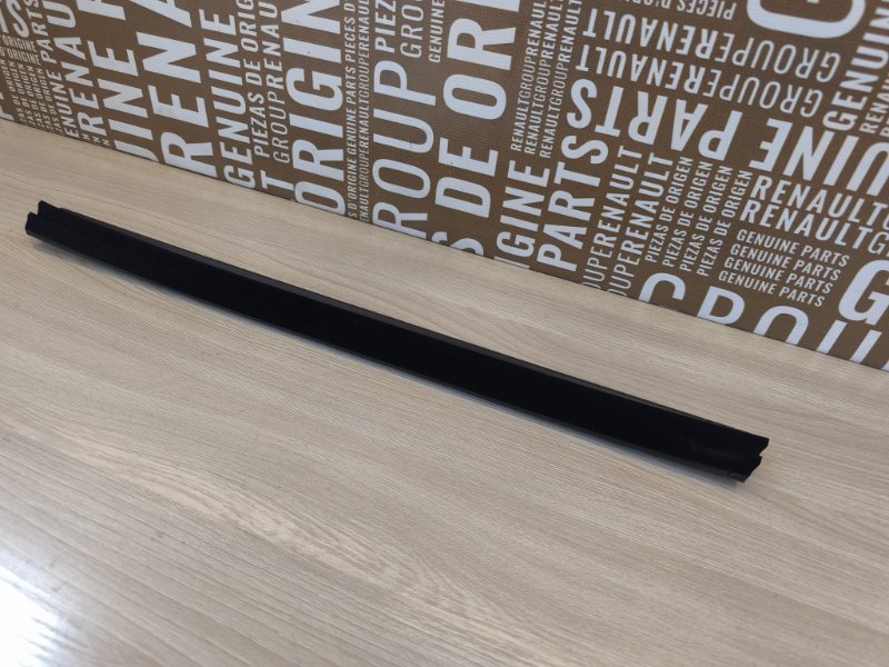 Уплотнитель стекла двери внутренний