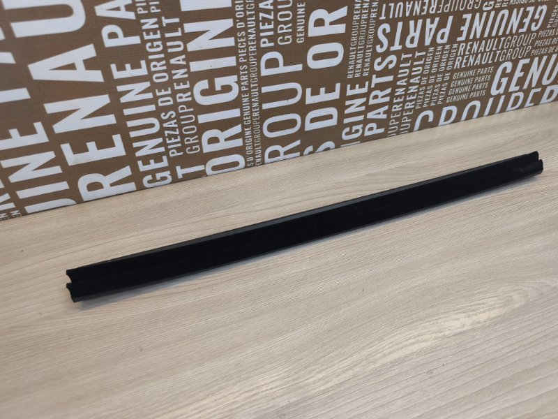 Уплотнитель стекла двери внутренний