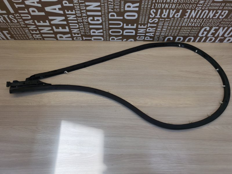 Уплотнитель двери