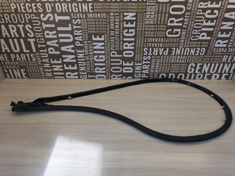 Уплотнитель двери