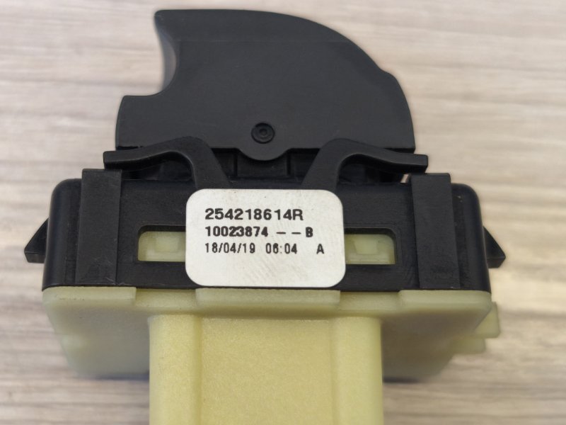 Кнопка стеклоподъемника