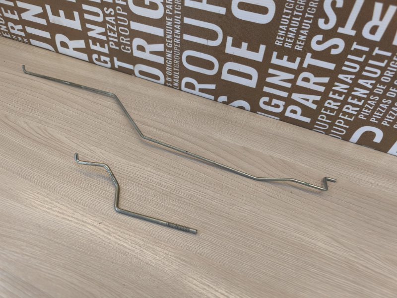 Тяга замка двери