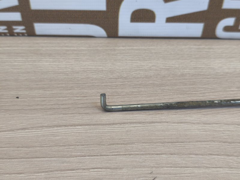 Тяга замка двери