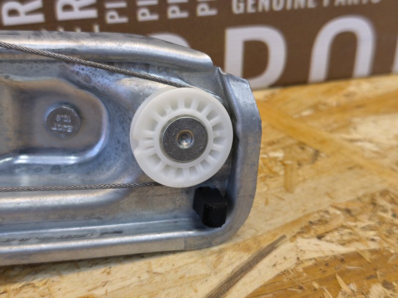 Стеклоподъемник    двери