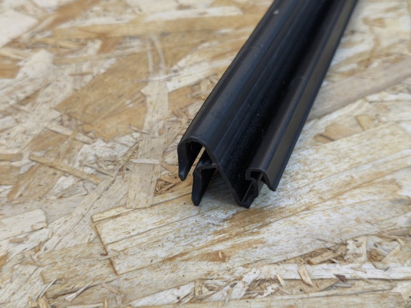 Уплотнитель стекла двери внутренний