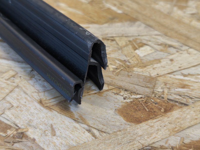 Уплотнитель стекла двери внутренний