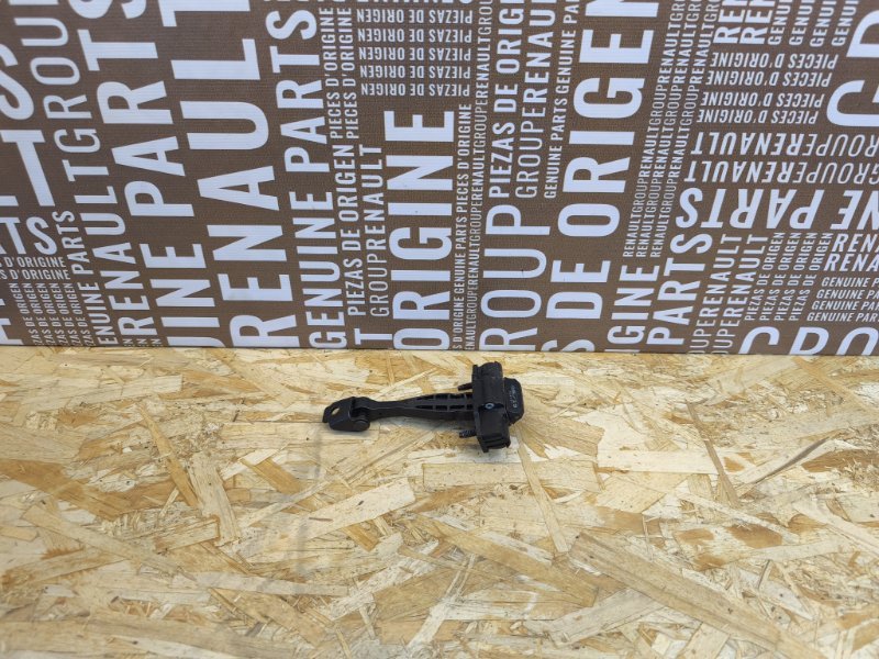 Ограничитель двери