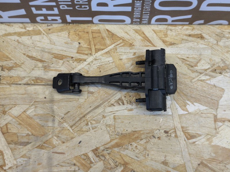 Ограничитель двери