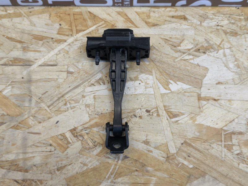 Ограничитель двери