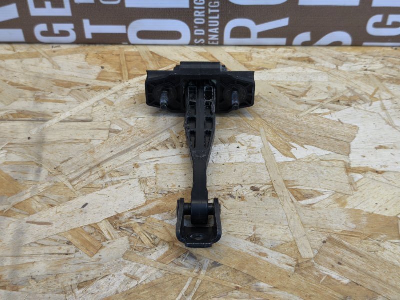 Ограничитель двери