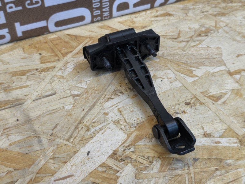 Ограничитель двери