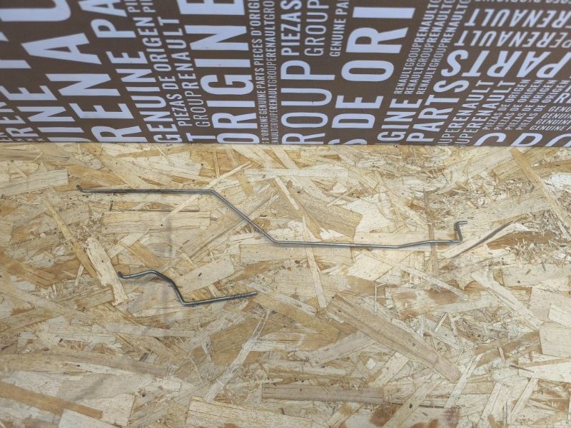 Тяга замка двери