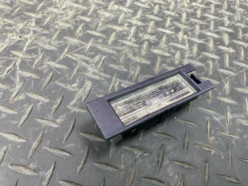 Плафон подсветки номера