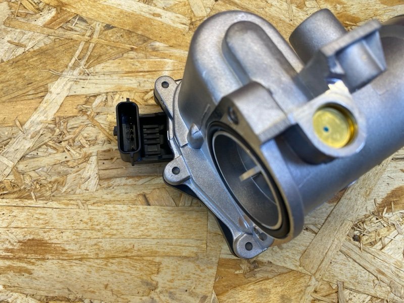 Дроссельная заслонка