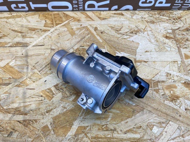 Дроссельная заслонка