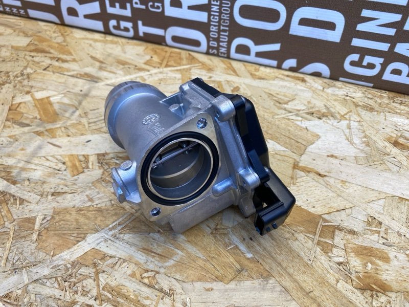 Дроссельная заслонка