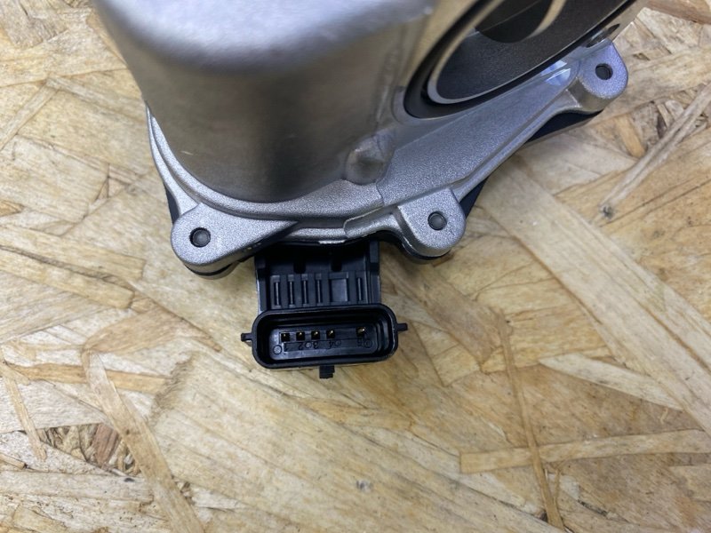 Дроссельная заслонка