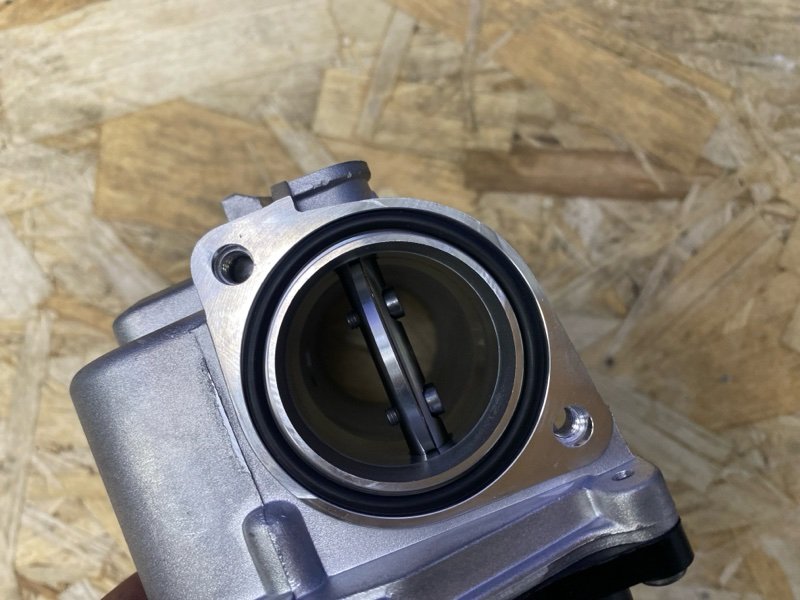 Дроссельная заслонка