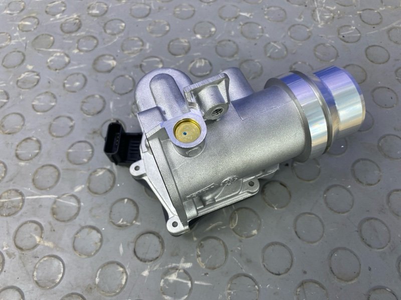 Дроссельная заслонка