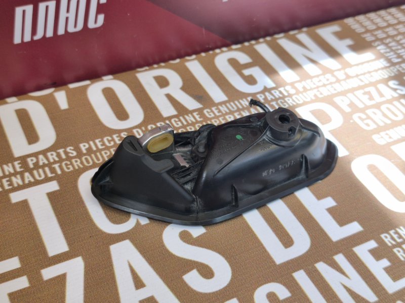 Внутренняя ручка     двери