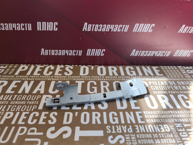 Направляющая стекла двери