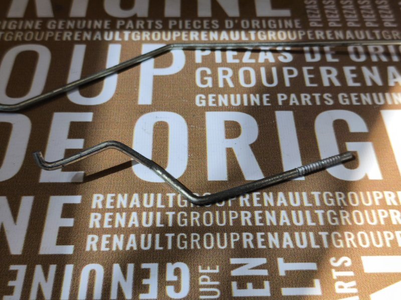 Тяга замка двери